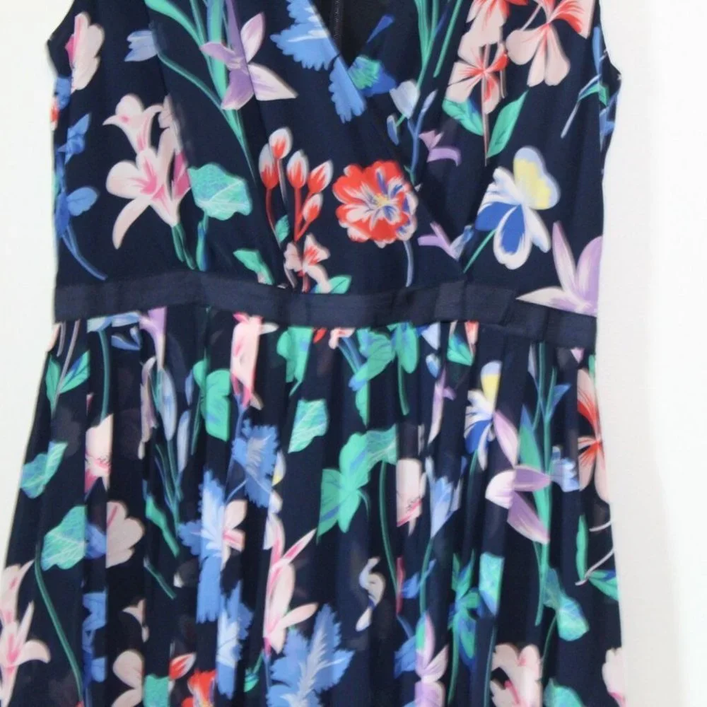 Talbots Floral V-Neck Chiffon Pleated Dress Ribbon Navy Women's Size 8 H12694 - Picture 3 of 11